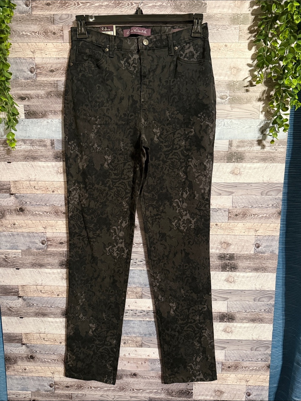 NWT! Gloria Vanderbilt Black Jacquard Patterned Tapered Leg High-Rise Pants